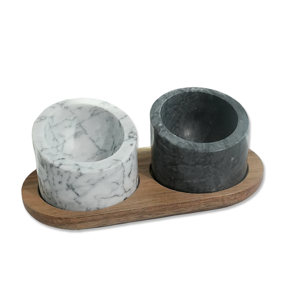 Set aus 2 Salz- und Pfefferbeh&auml;ltern aus wei&szlig;em, grauem und dunkelgrauem Marmor